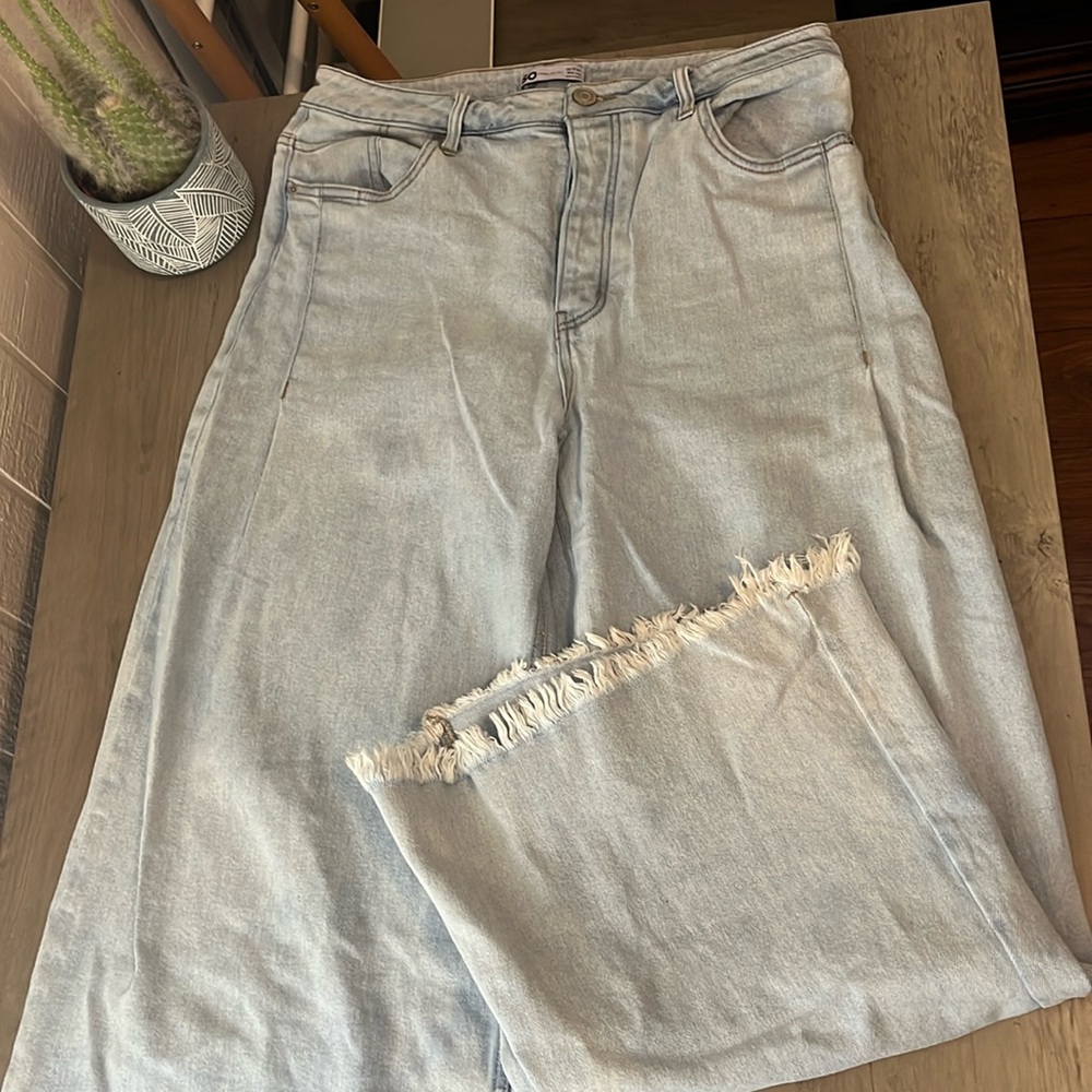Wide leg jeans